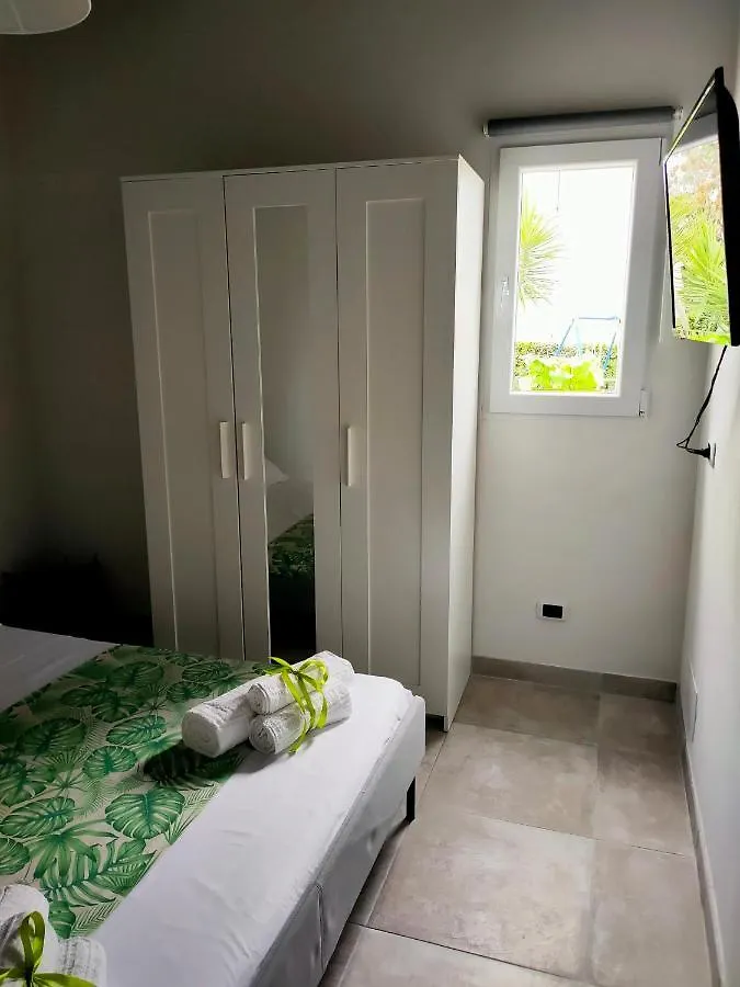 La Palma Villa Syracuse 0*,